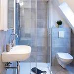 Mola Apartments-historische Im Bachviertel Zentrum Fuer 3 Personen-gratis Parkplatz-highspeed Wlan-auch Fuer Langzeit Geeignet *