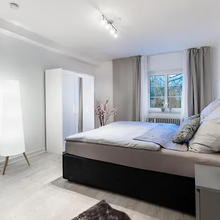 Mola Apartments-historische Im Bachviertel Zentrum Fuer 3 Personen-gratis Parkplatz-highspeed Wlan-auch Fuer Langzeit Geeignet Herdecke