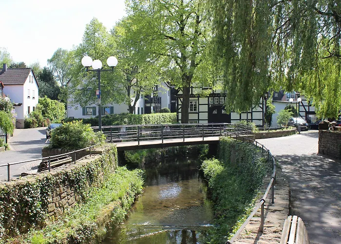 Mola Apartments-historische Im Bachviertel Zentrum Fuer 3 Personen-gratis Parkplatz-highspeed Wlan-auch Fuer Langzeit Geeignet