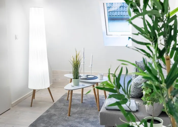 Mola Apartments-historische Im Bachviertel Zentrum Fuer 3 Personen-gratis Parkplatz-highspeed Wlan-auch Fuer Langzeit Geeignet *